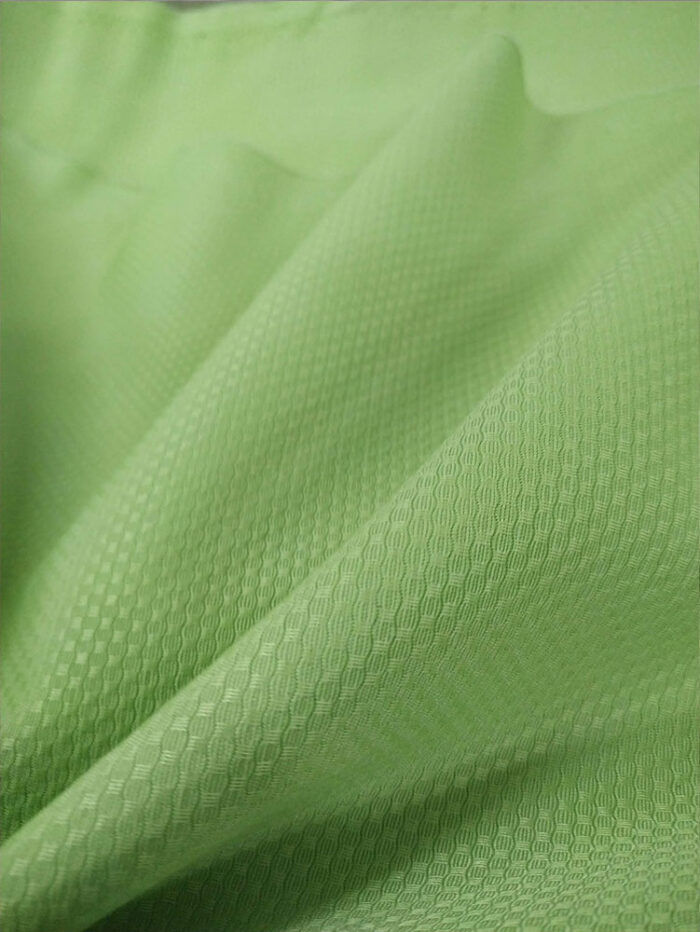 Yeşil renkli desenli fon perde