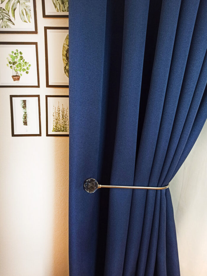 mavi renkli düz fon perde