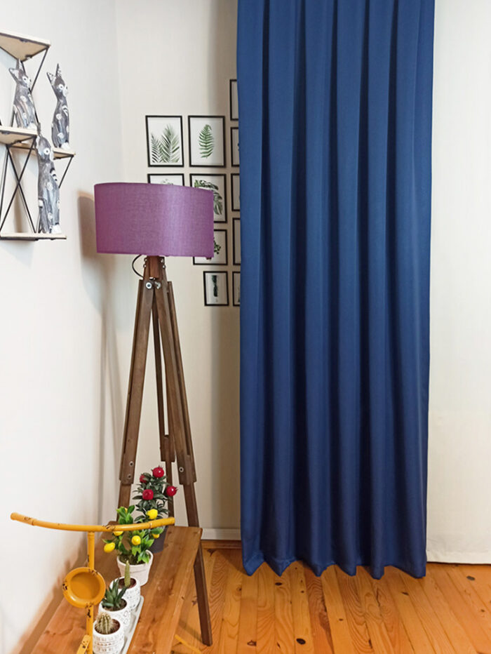 mavi renkli düz fon perde