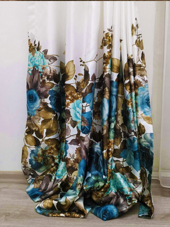 Beyaz renkli çiçekli fon perde