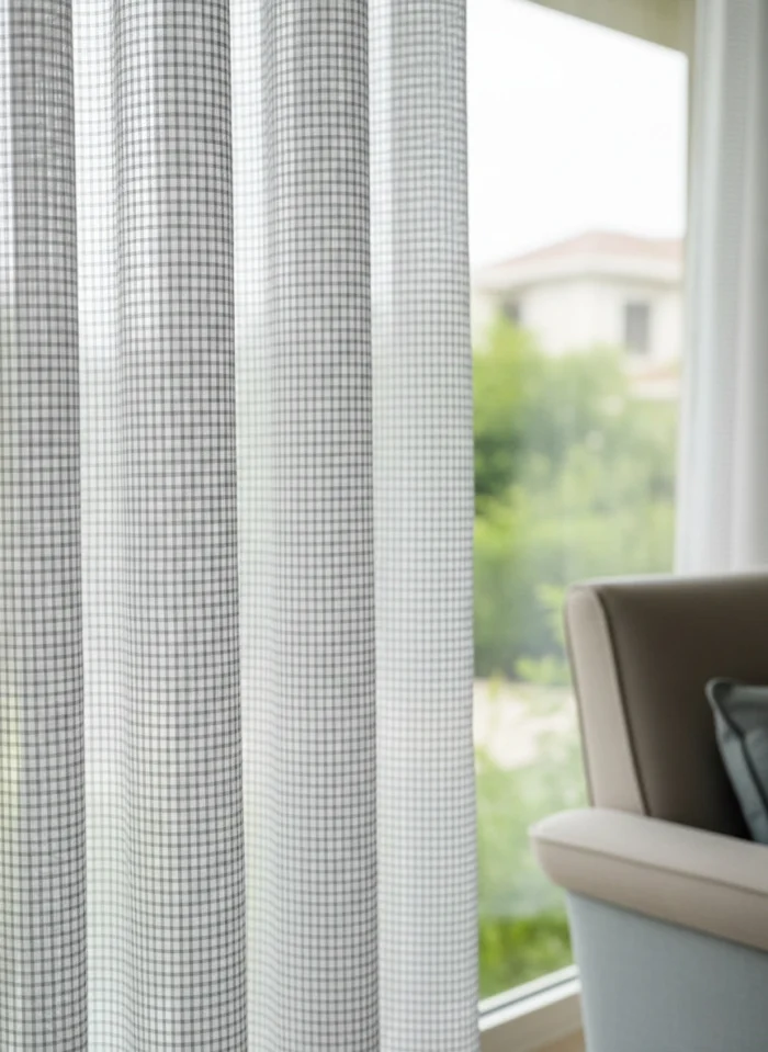 Ekose desenli tül perde, beyaz gri
