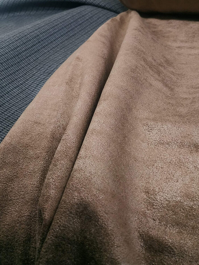 Kahverengi kadife fon porde