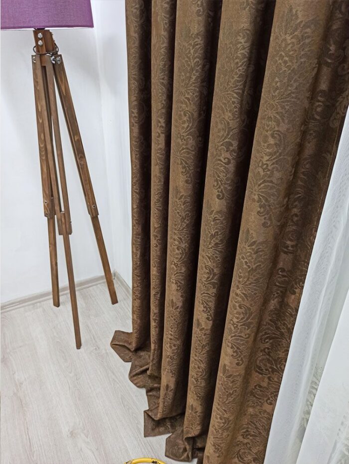 Koyu kahve desenli fon perde