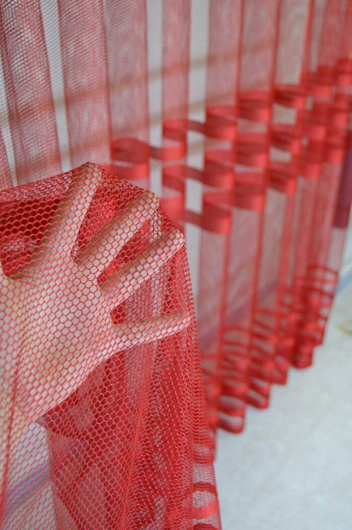 kırmızı yatak odası tül çeşitleri