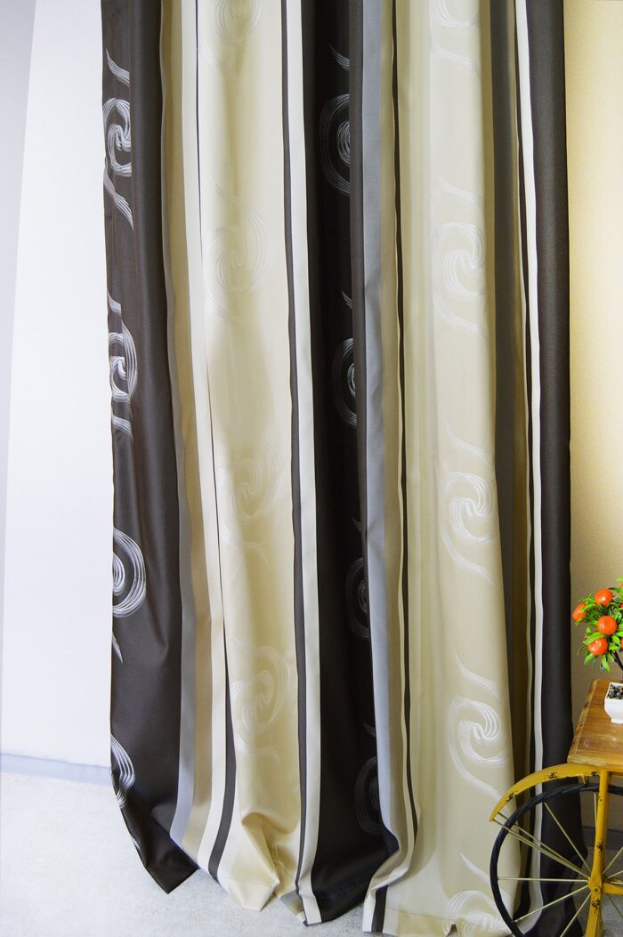 desenli kahve rengi perde