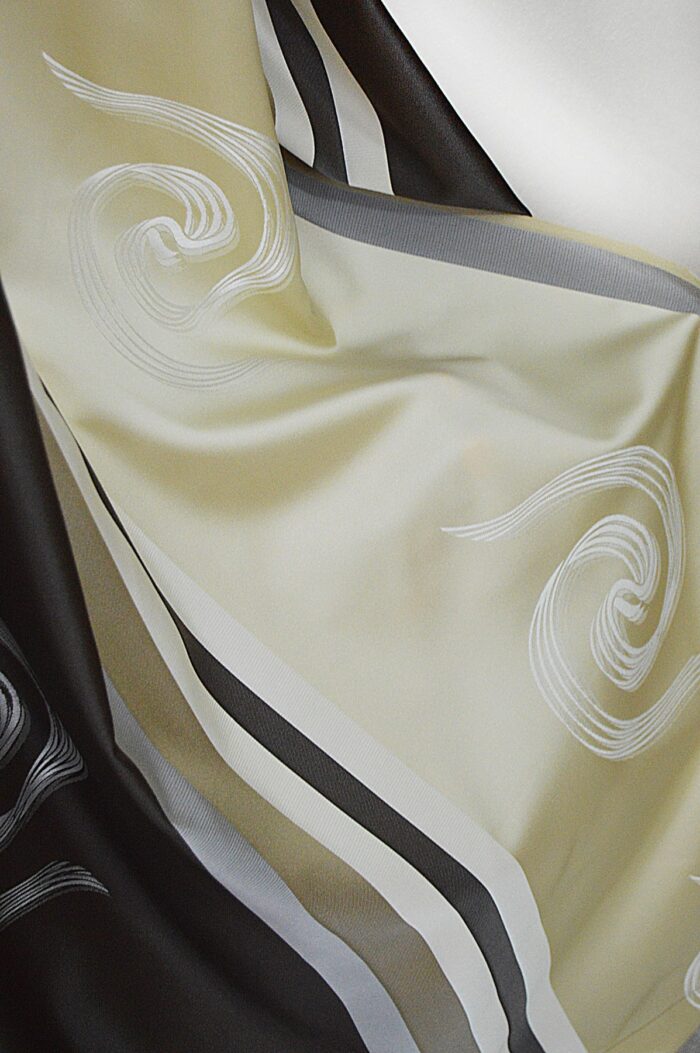 desenli kahve rengi perde