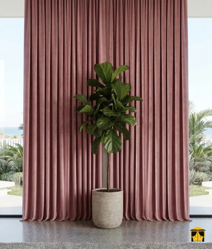 Açık renk ahşap mobilyalarla kusursuz bir uyum yakalayan, belirgin keten liflerine sahip modern fıstık yeşili fon perde detayı.