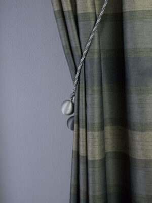 Gri karartma perde modelleri