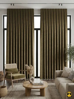 Sepia kahverengi Nirva hasır keten perdenin çapraz dokusu arasından süzülen akşam güneşinin, odada yarattığı nostaljik ve sıcak toprak tonları