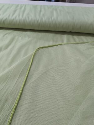 Yeşil rengi çocuk odası perdesi