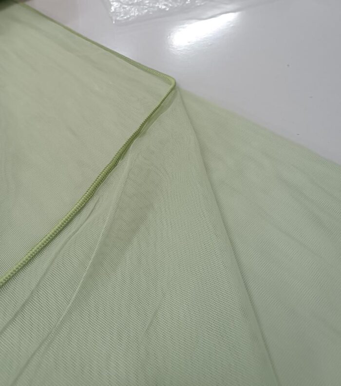 Yeşil rengi çocuk odası perdesi