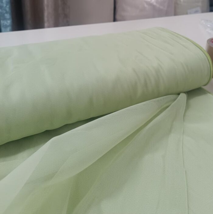 Yeşil rengi çocuk odası perdesi