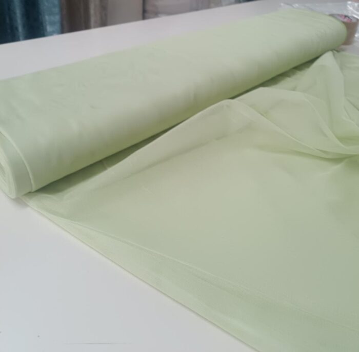 Yeşil rengi çocuk odası perdesi