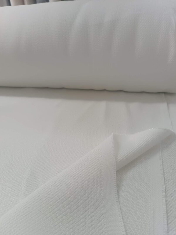 Beyaz renkli Fon Perde