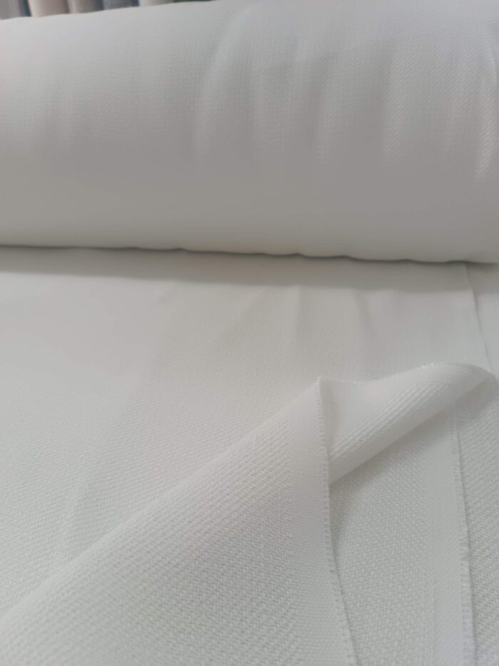 Beyaz renkli Fon Perde