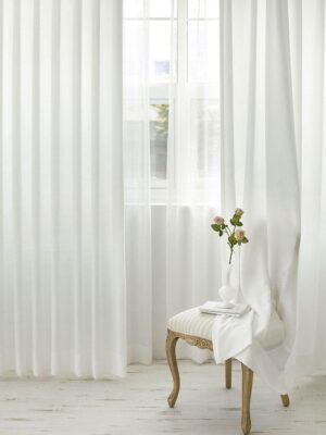 Beyaz tonlarında fon perde modelleri seçimi