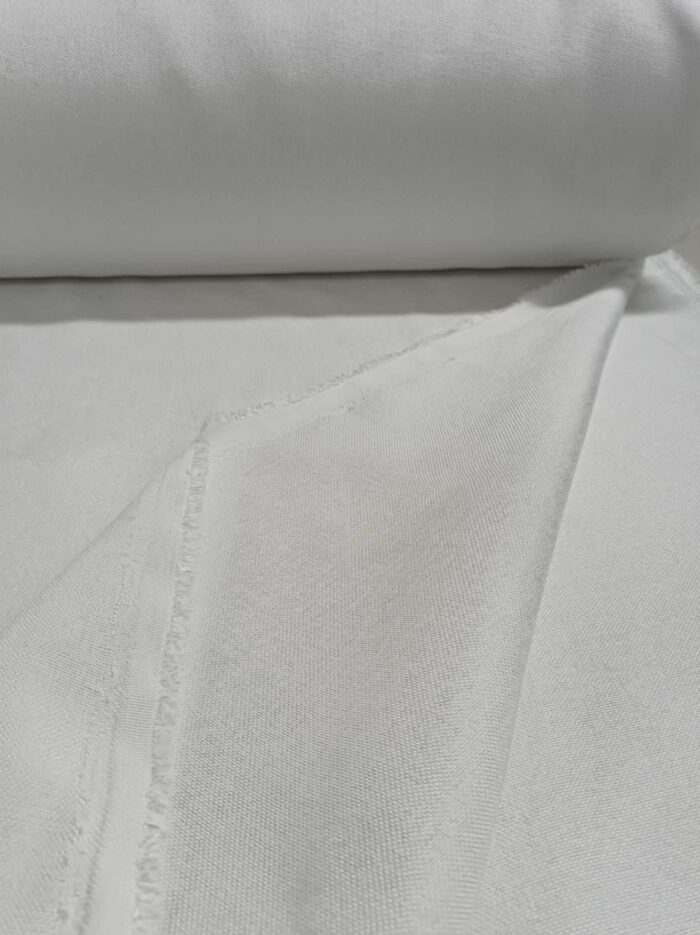 Beyaz tonlarında fon perde modelleri seçimi