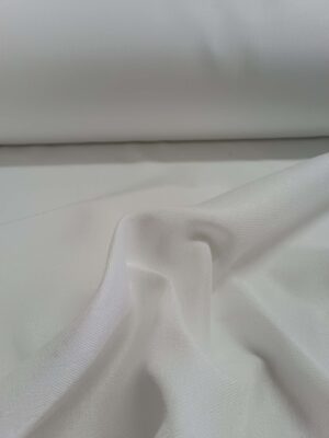 Beyaz tonlarında fon perde modelleri seçimi