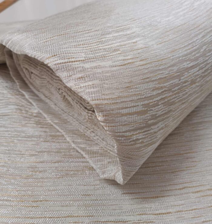 Salon için bej rengi fon perde