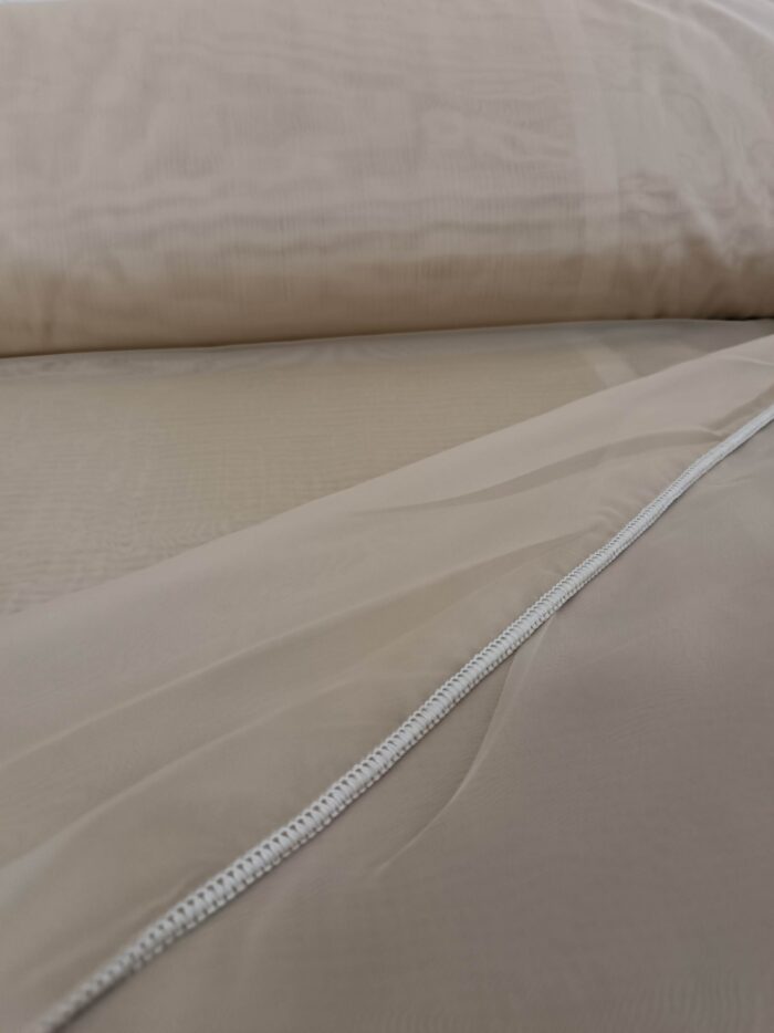 İpeksi bej tül perde