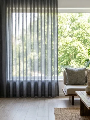 Evinize sade, şık ve modern bir atmosfer katmak için ideal olan Gri Keten Tül Perde koleksiyonumuzu keşfedin.