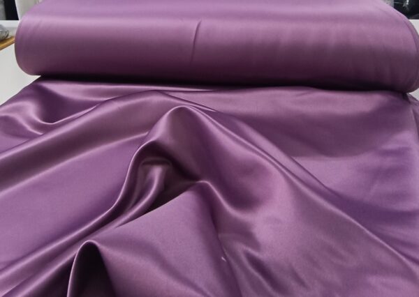 Mor renkli saten perde modelleri