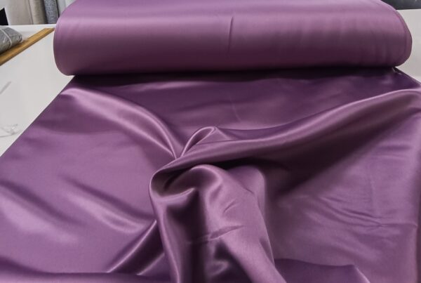 Mor renkli saten perde modelleri