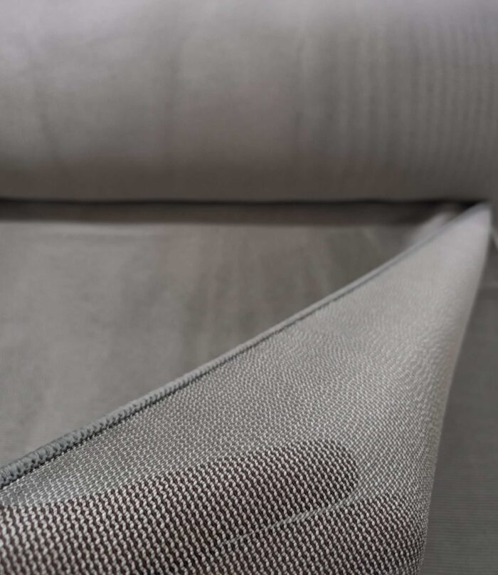 Yıkama sonrası formunu koruyan, sarkma yapmayan özel üretim kahverengi zırh dokuma tül perde modeli.