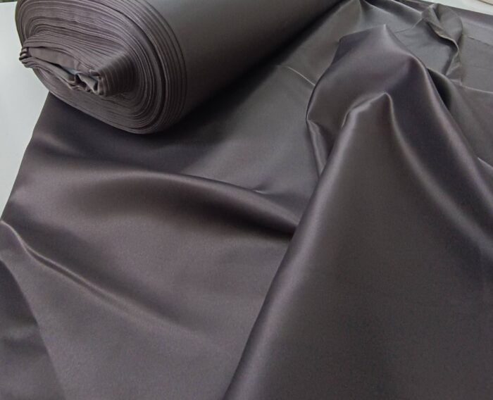 Kahverengi saten fon perde parlak