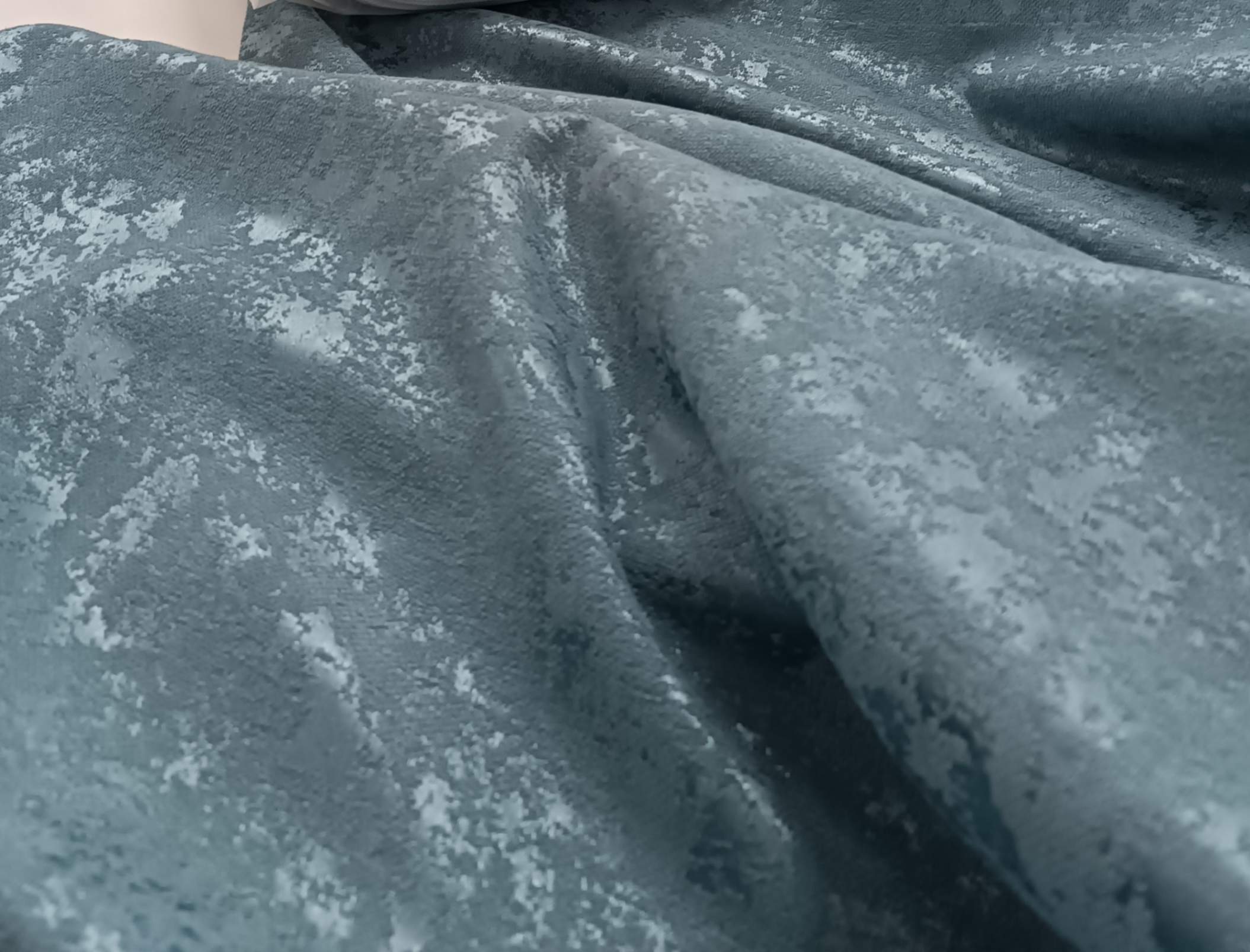 Kabartma Desenli mavi fon perde5