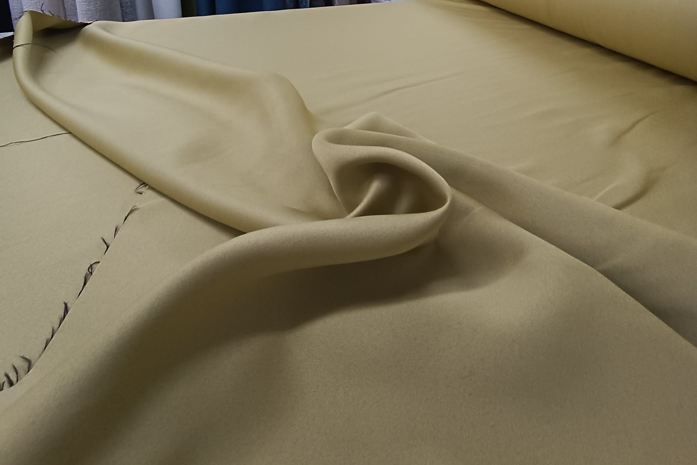 koyu sarı blackout karartma fon perde2