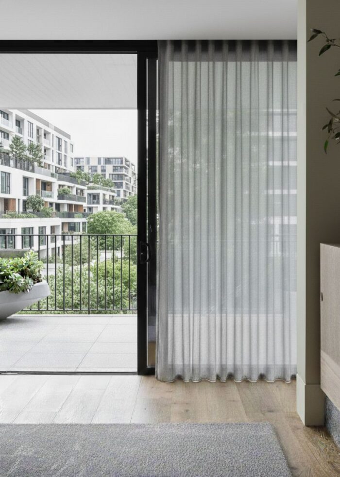 Salda serisi açık gri keten görünümlü tül perde modeli.