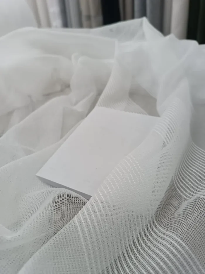 Beyaz tül perde ektu