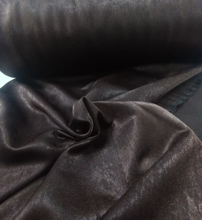 Vizon koltuk takımı ile uyumlu kahverengi kadife fon perde kombinasyonu