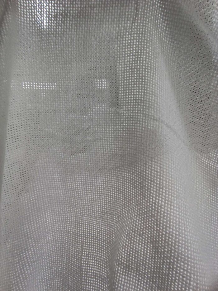 "Kırışmaya dayanıklı ve kolay temizlenebilir yapısıyla mutfaklar için ideal, ütü gerektirmeyen premium kalın tül."